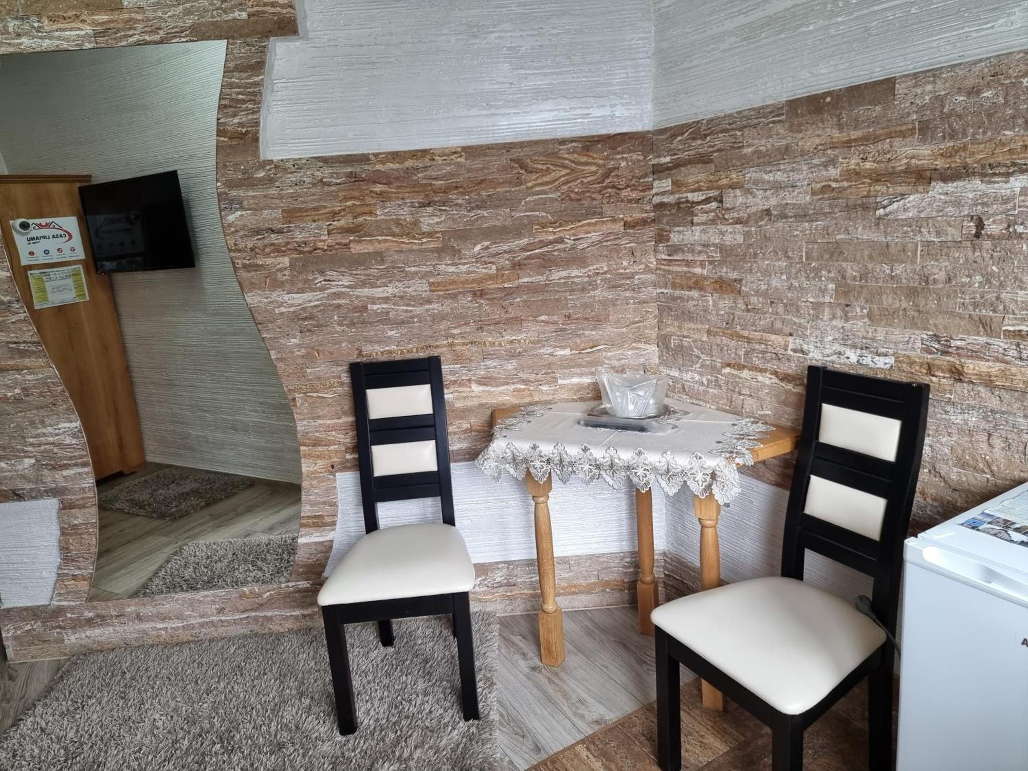 Casa Lipianu Hotel Targu Jiu Room photo